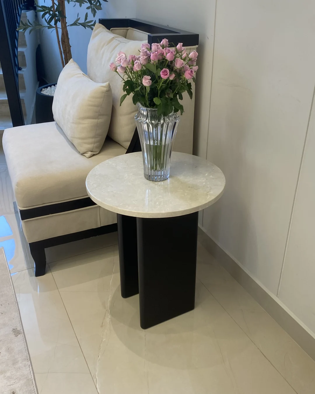 Alya Side Table