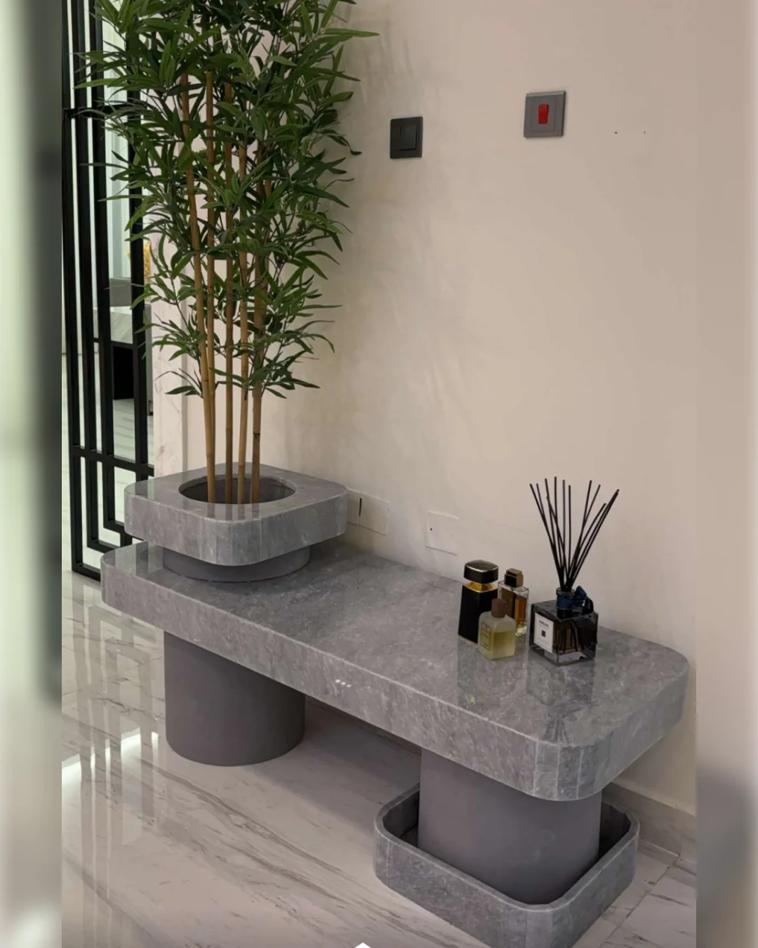 Antiqua Planter