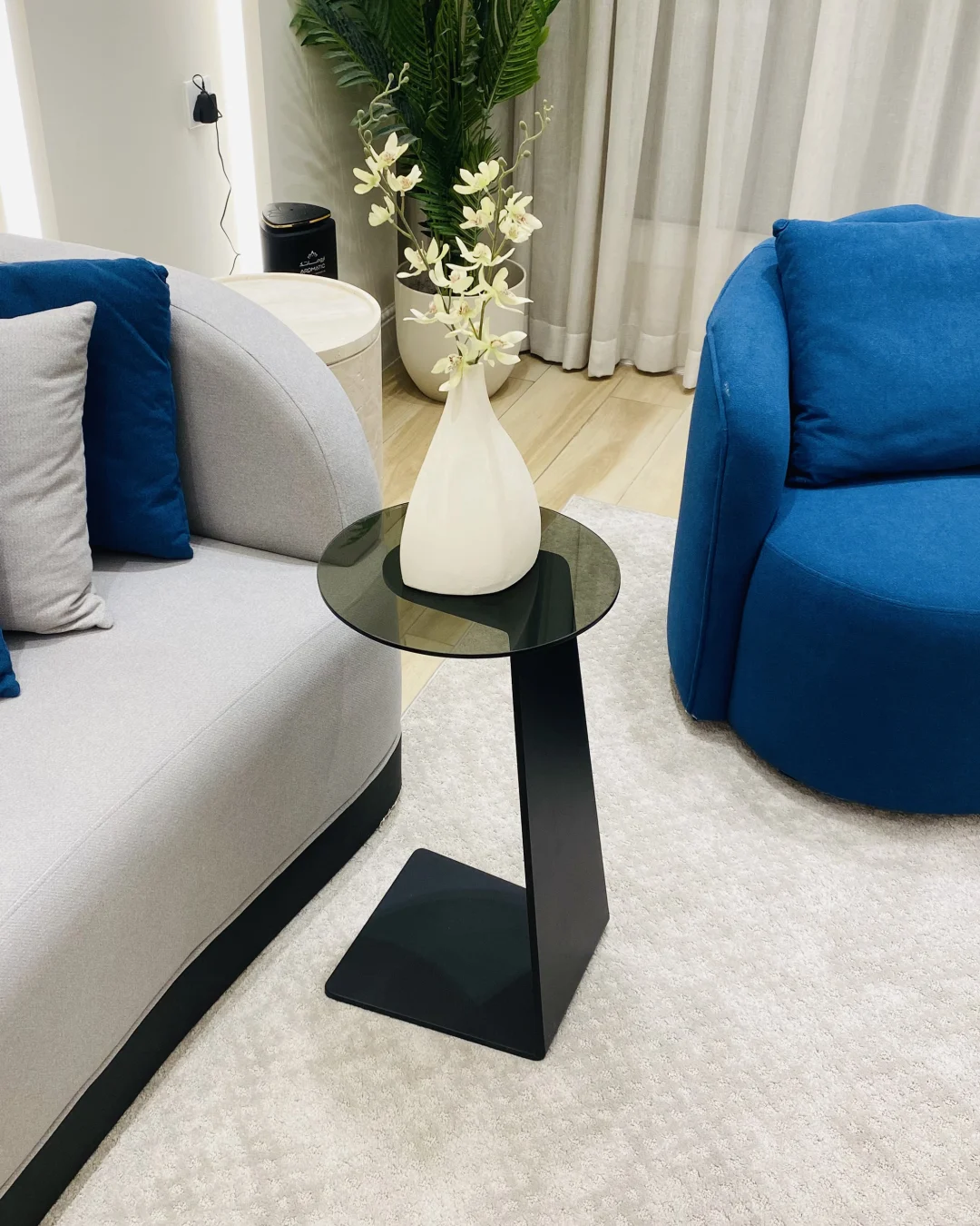 Travea Serving Table