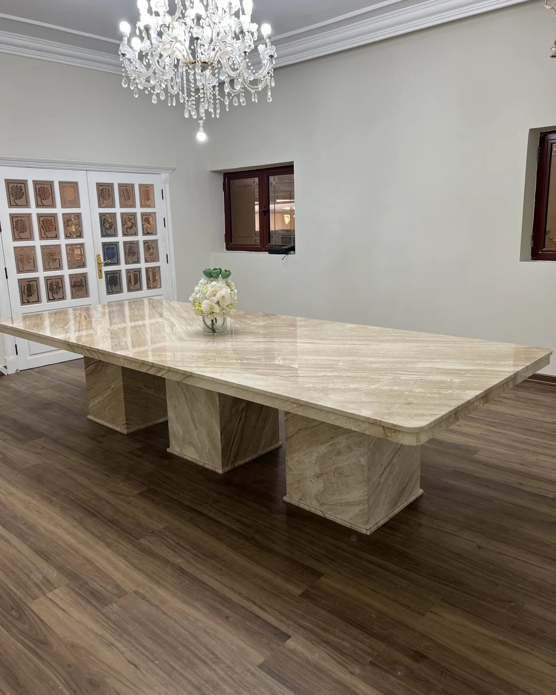 Valora Dining Table