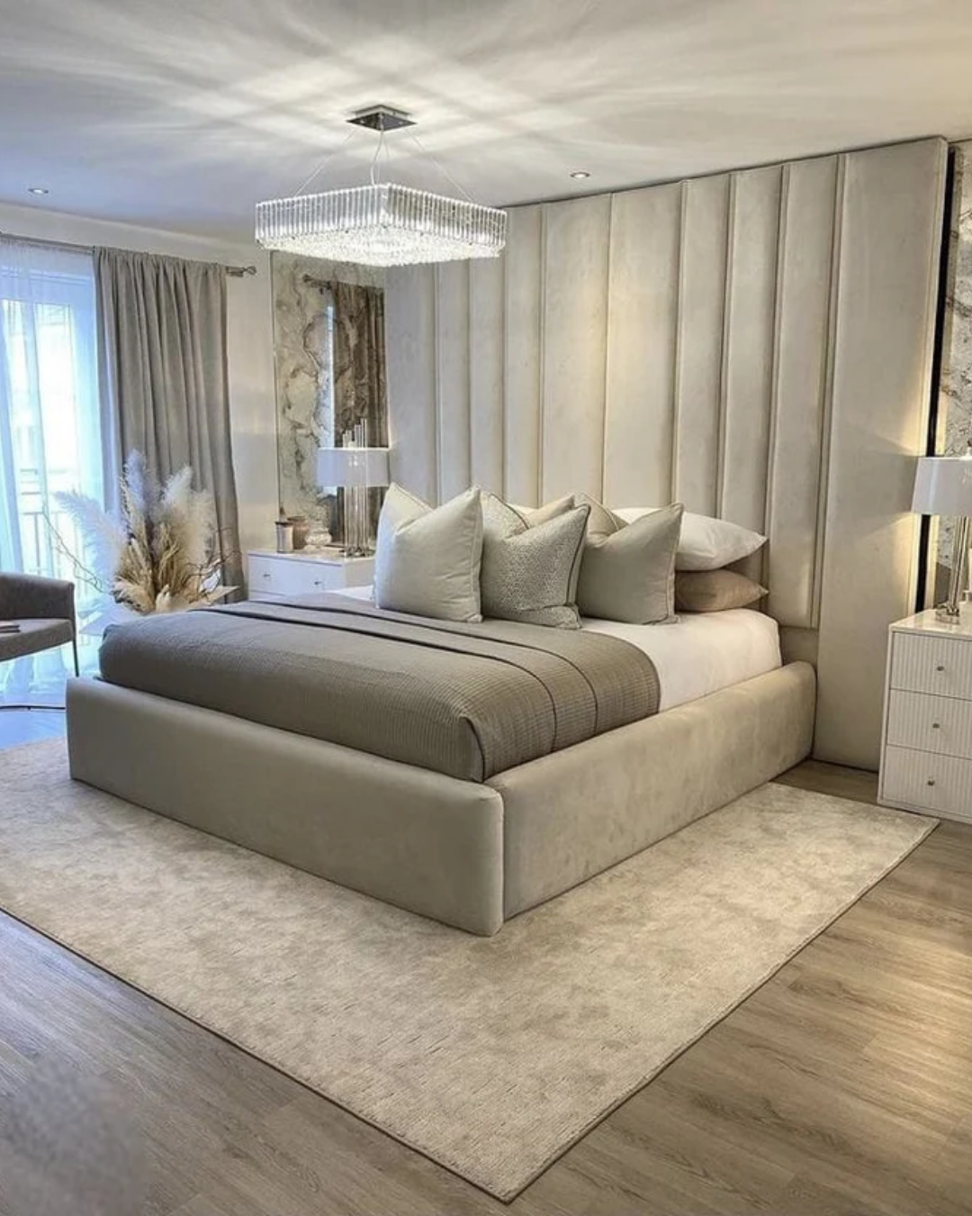 Room view featuring Silgate bed with matching neutral decor